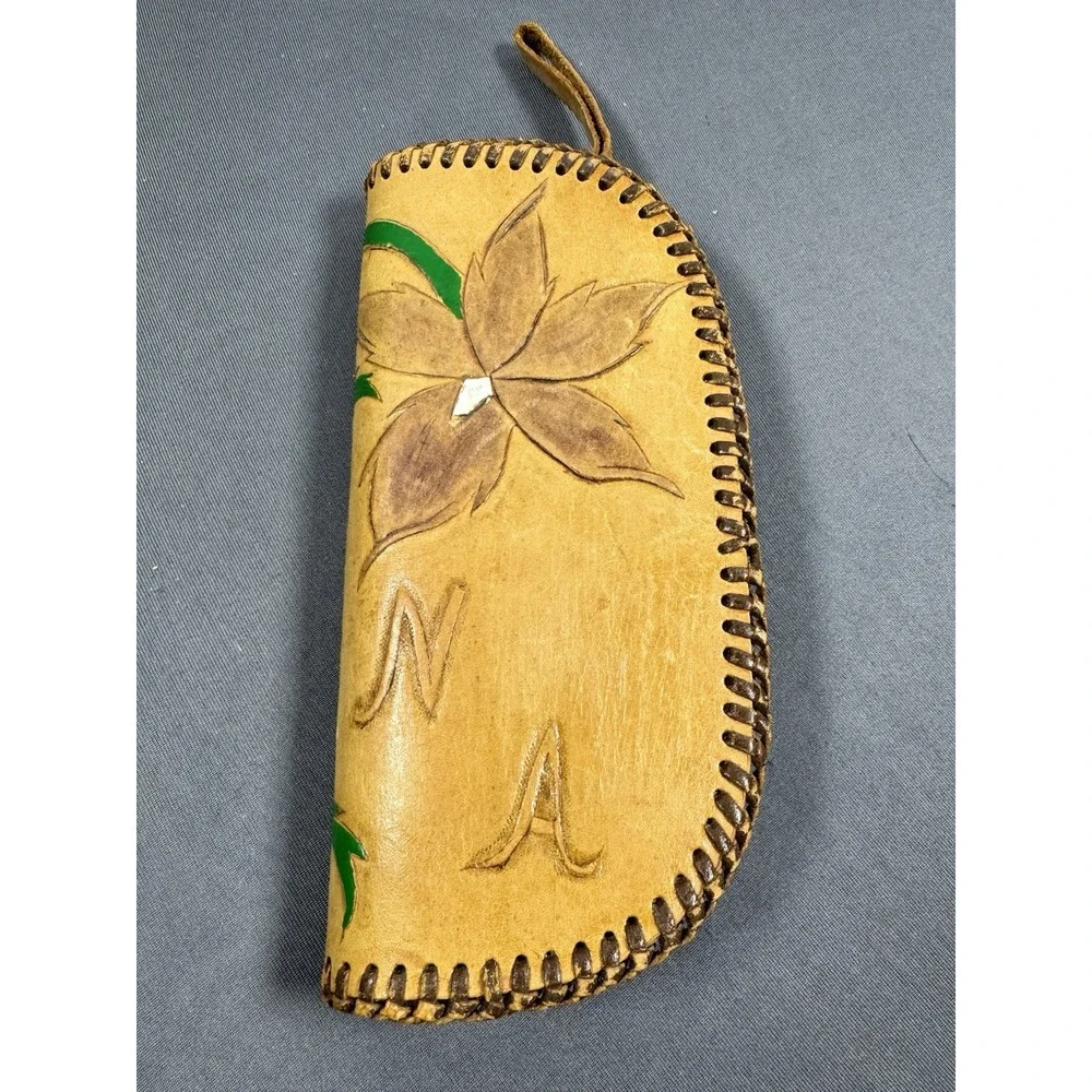 Vintage Leather Hand Tooled Zipper‎ Coin Change Purse 50+ Years Old